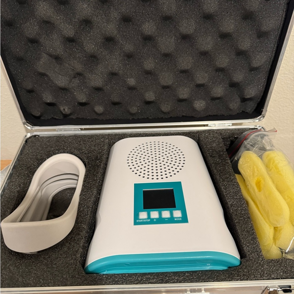 New Coolsculpt Cryolipolysis Device in Case with 4 heads *please read*